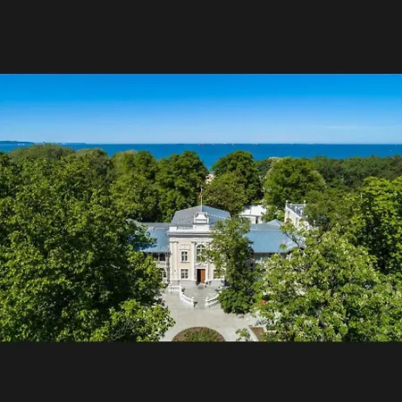 Seaview Апартаменты *